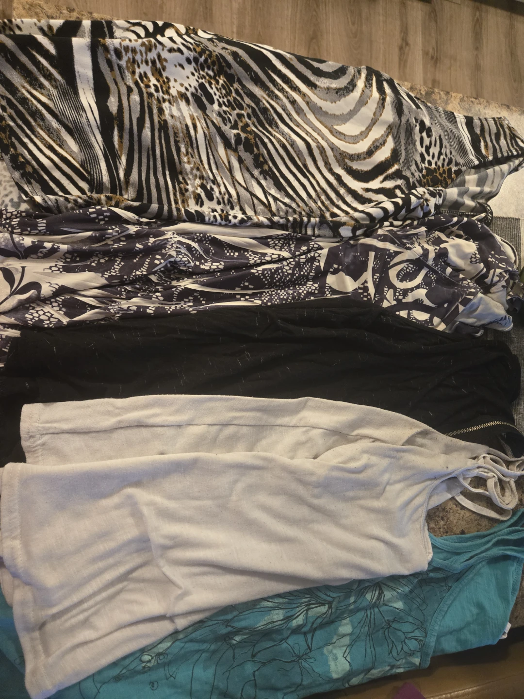 Women's Clothing ,size large Tops & Leggings