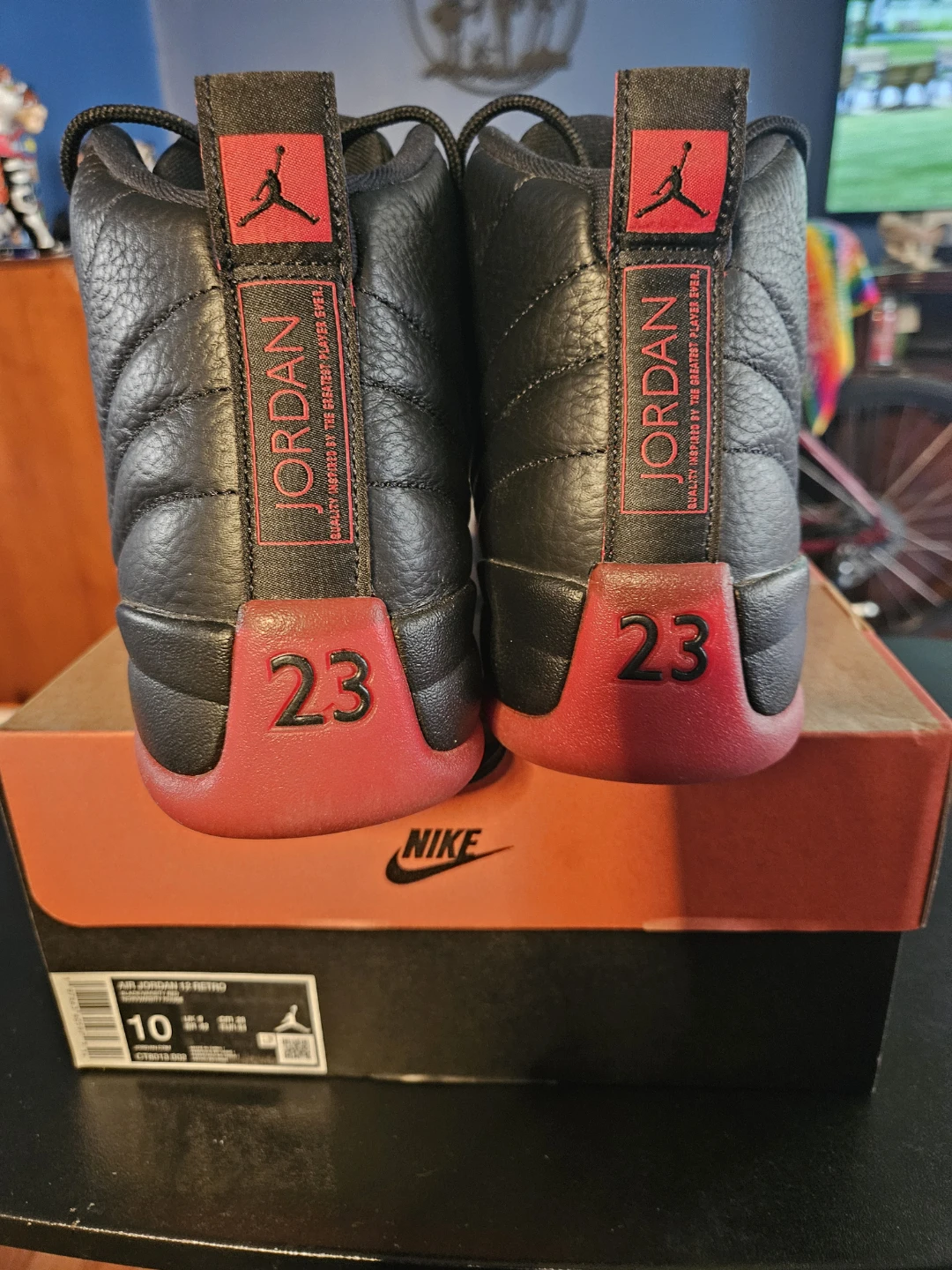 Air Jordan 12 Retro Men's Shoes Size 10 Black Red - photo 3