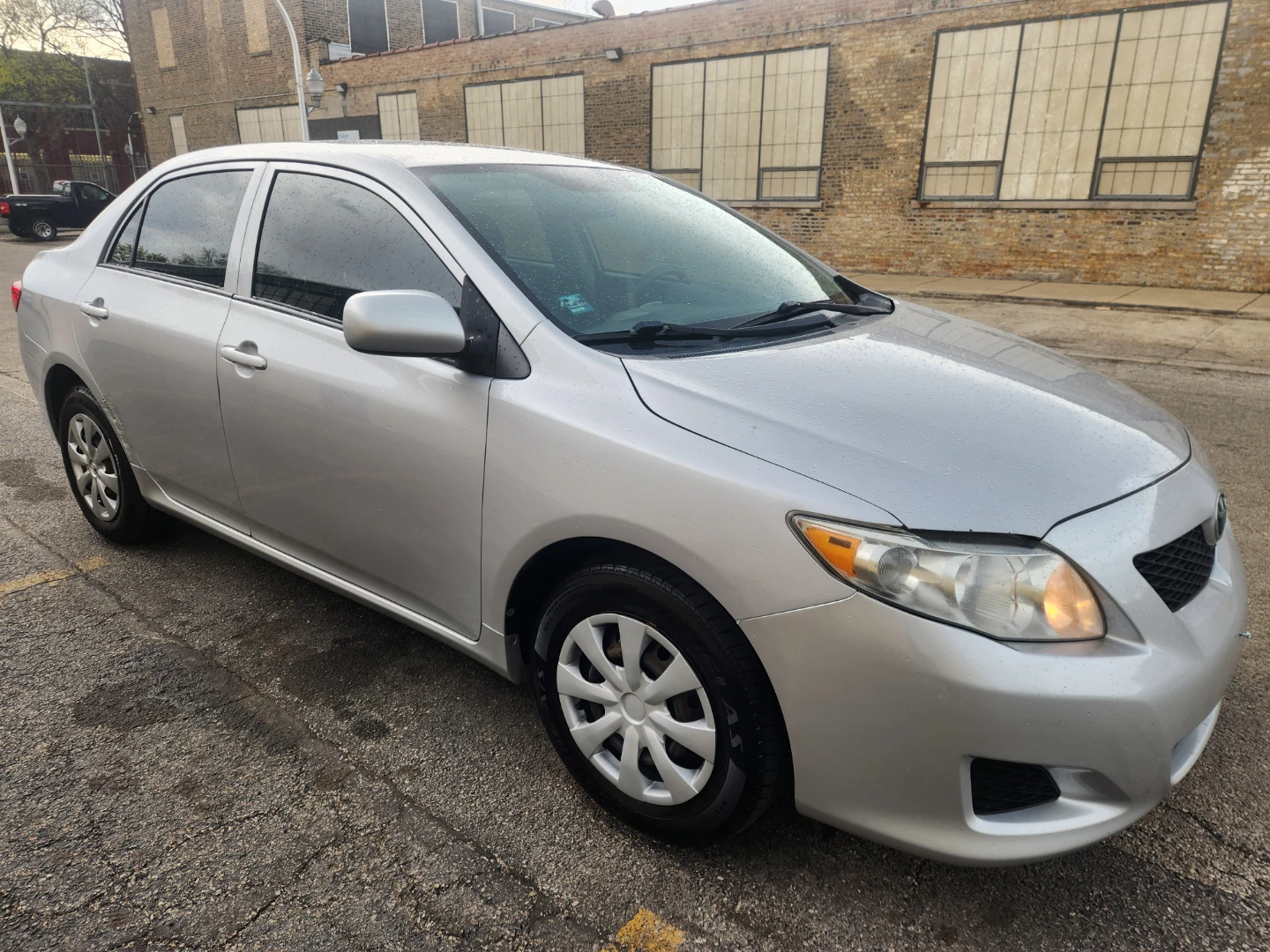 2010 Toyota Corolla LE - photo 3