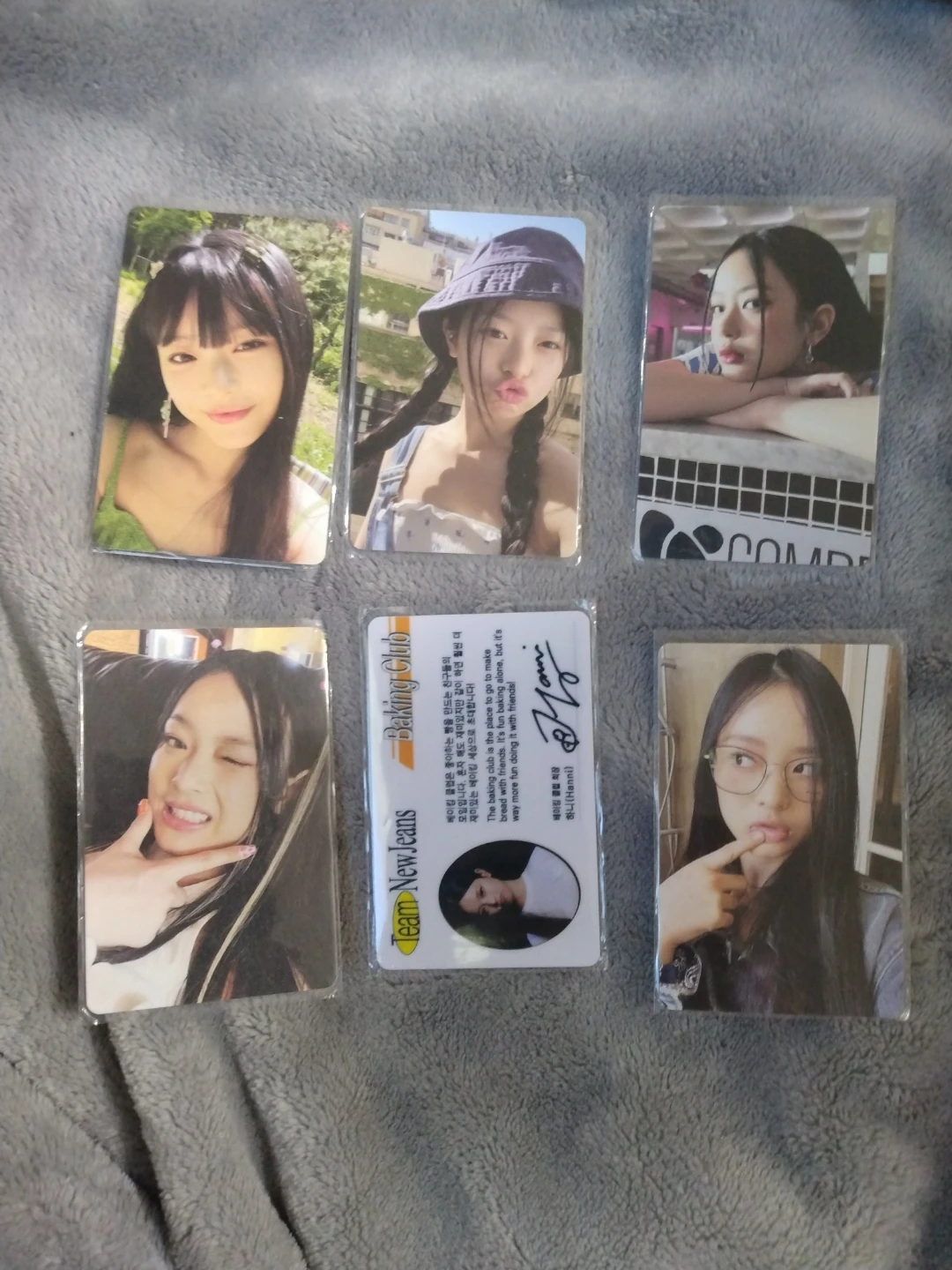 NewJeans Photocards Collection