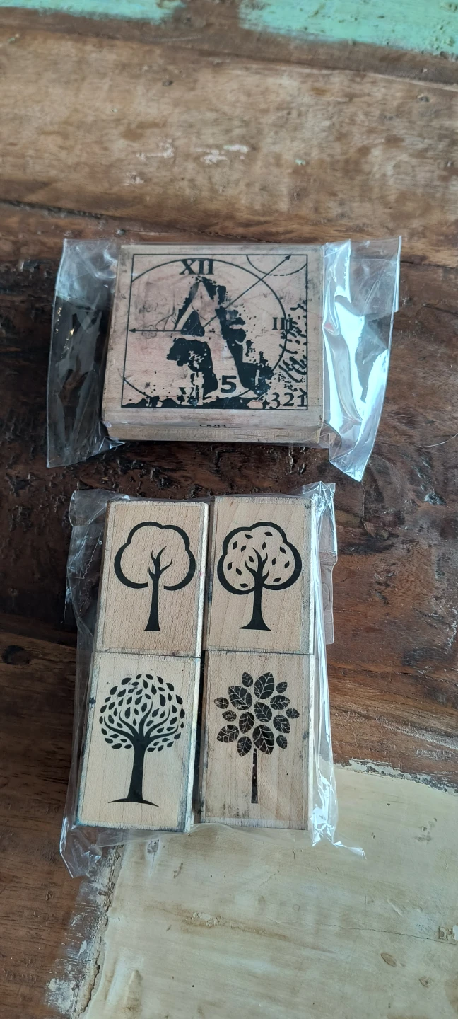 Set of 5 Wooden Stamps - Trees and Vintage Clock Design