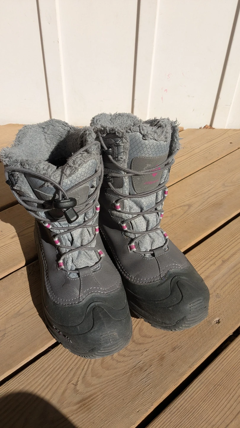 Columbia Kids Snow Boots Size 7