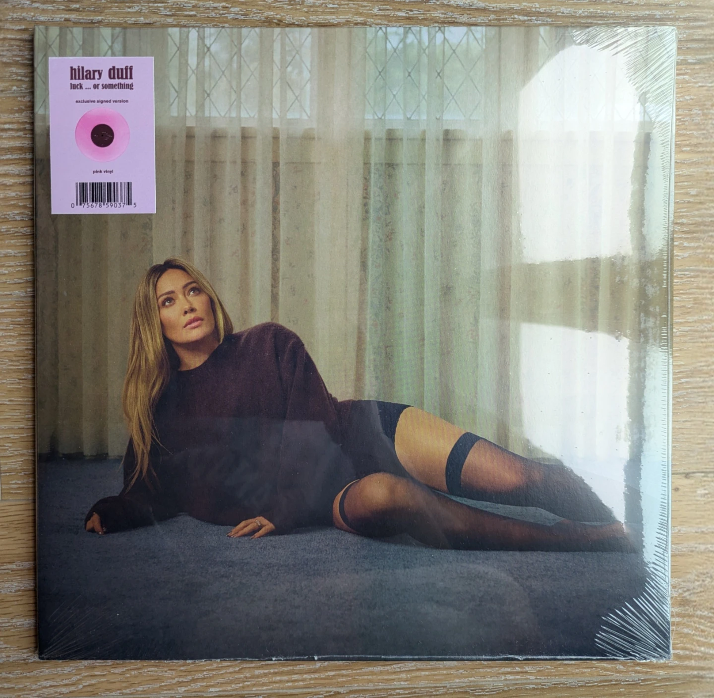 Hilary Duff luck... or something "Signed Card" Pink USA Vinyl