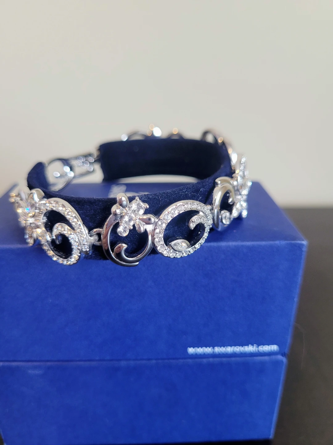 Swarovski Crystal Floral Bracelet - Excellent Condition (Retired - photo 5