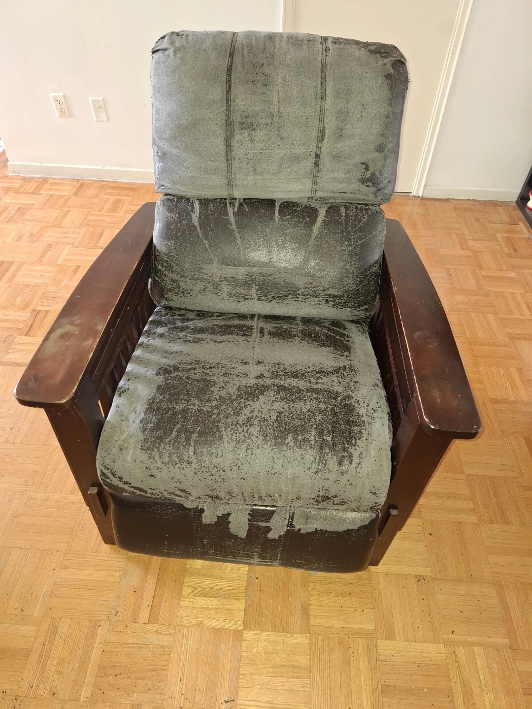Wooden Armchair Recliner - photo 3