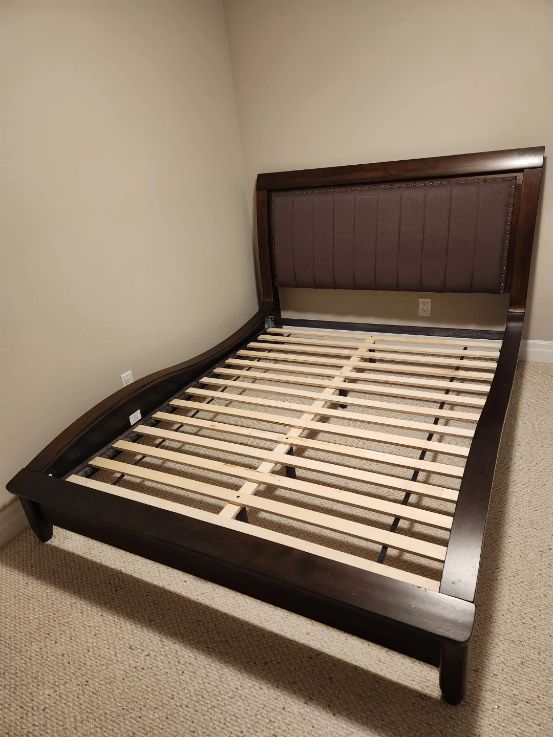 Queen Bed with box spring - photo 2