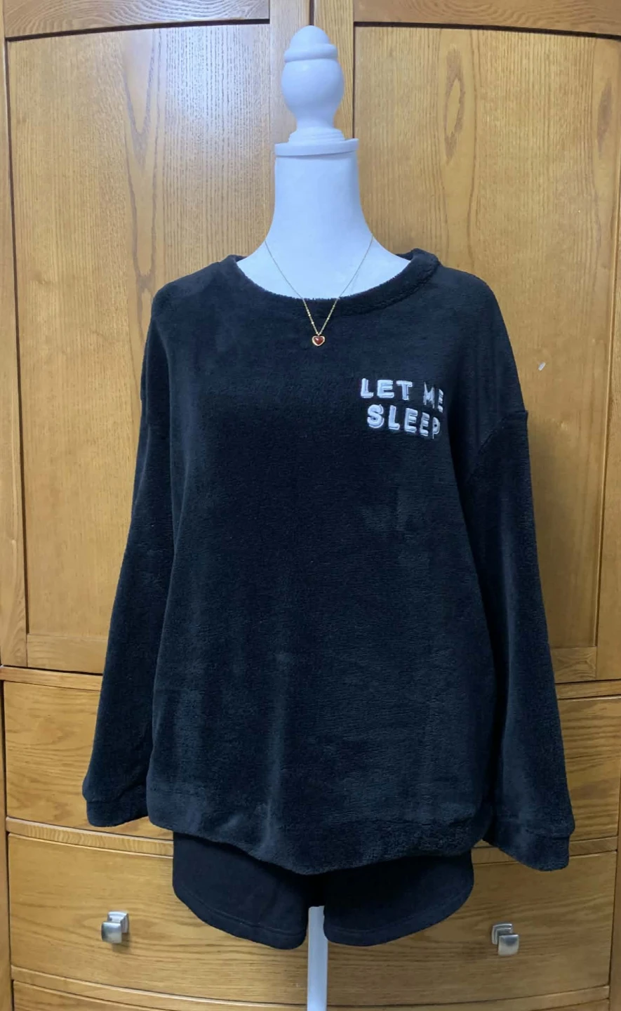 Urban Heritage Black "Let Me Sleep" Pajama Top - L/G