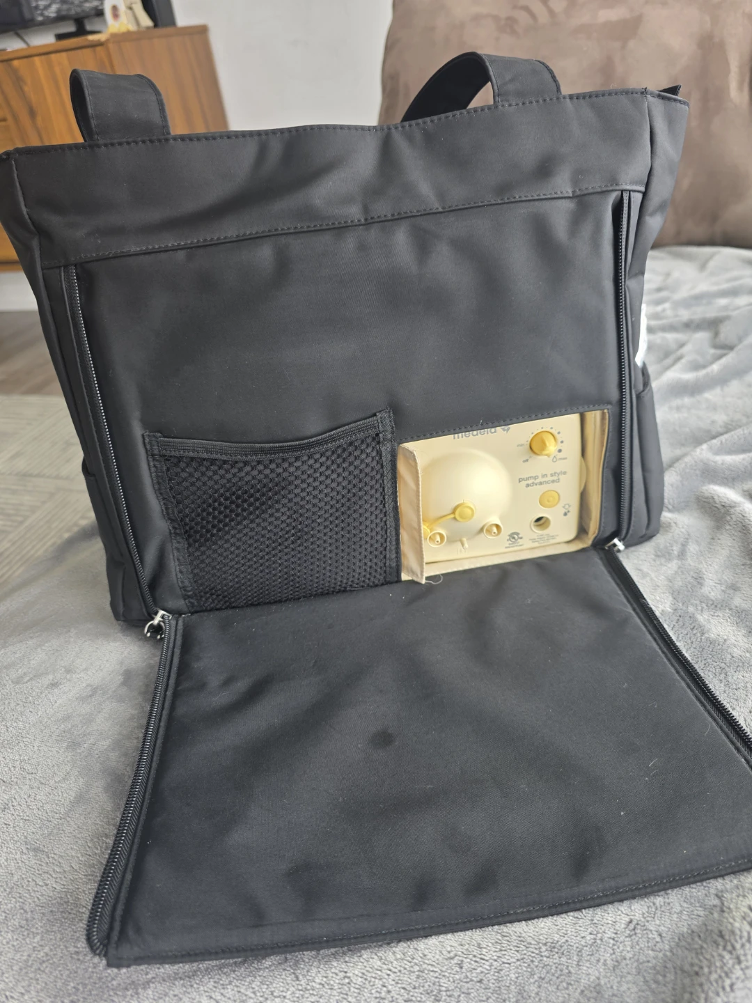 Medela Pump in Style Advanced Breast Pump - photo 2