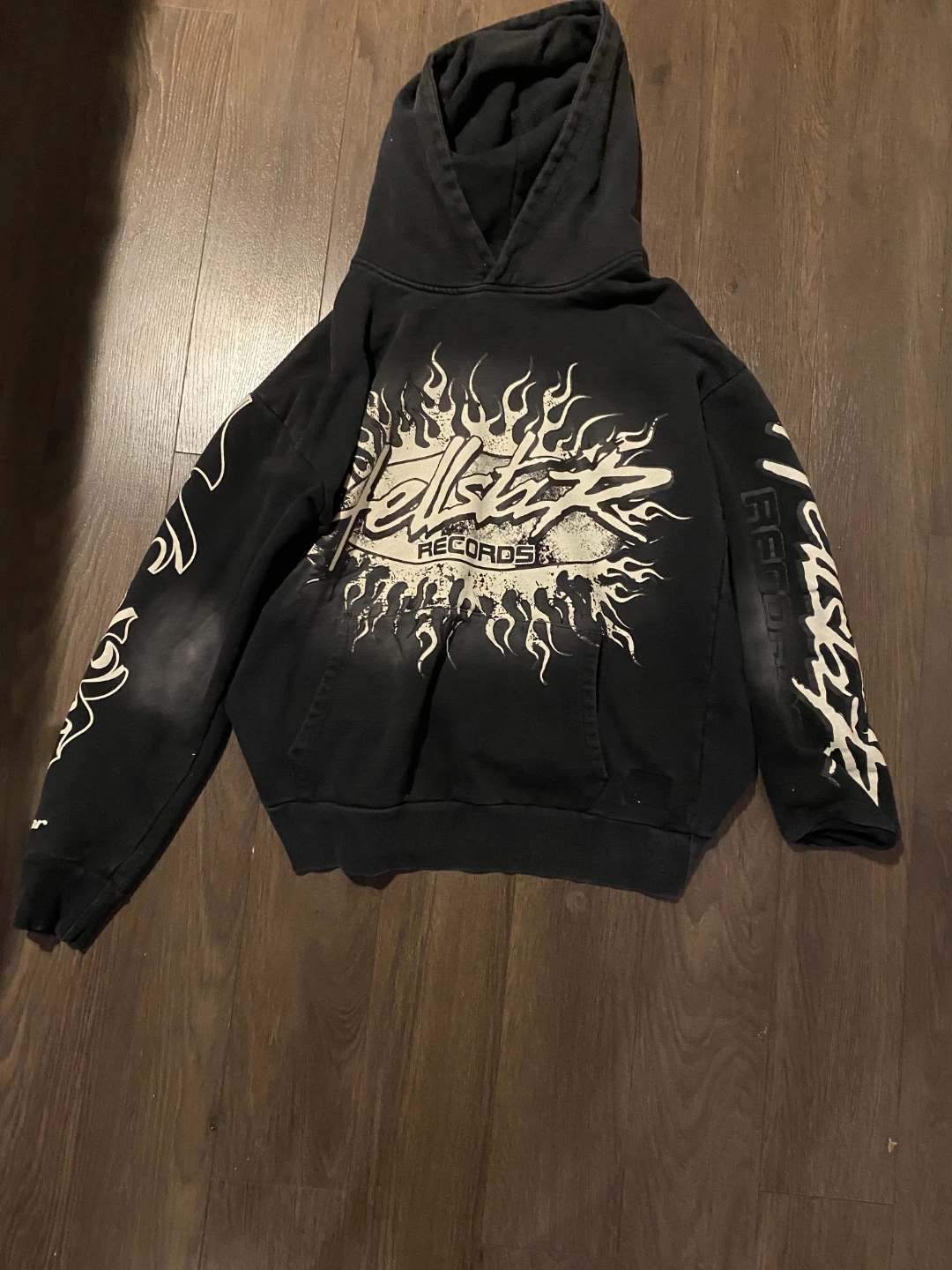 Hell star hoodie small