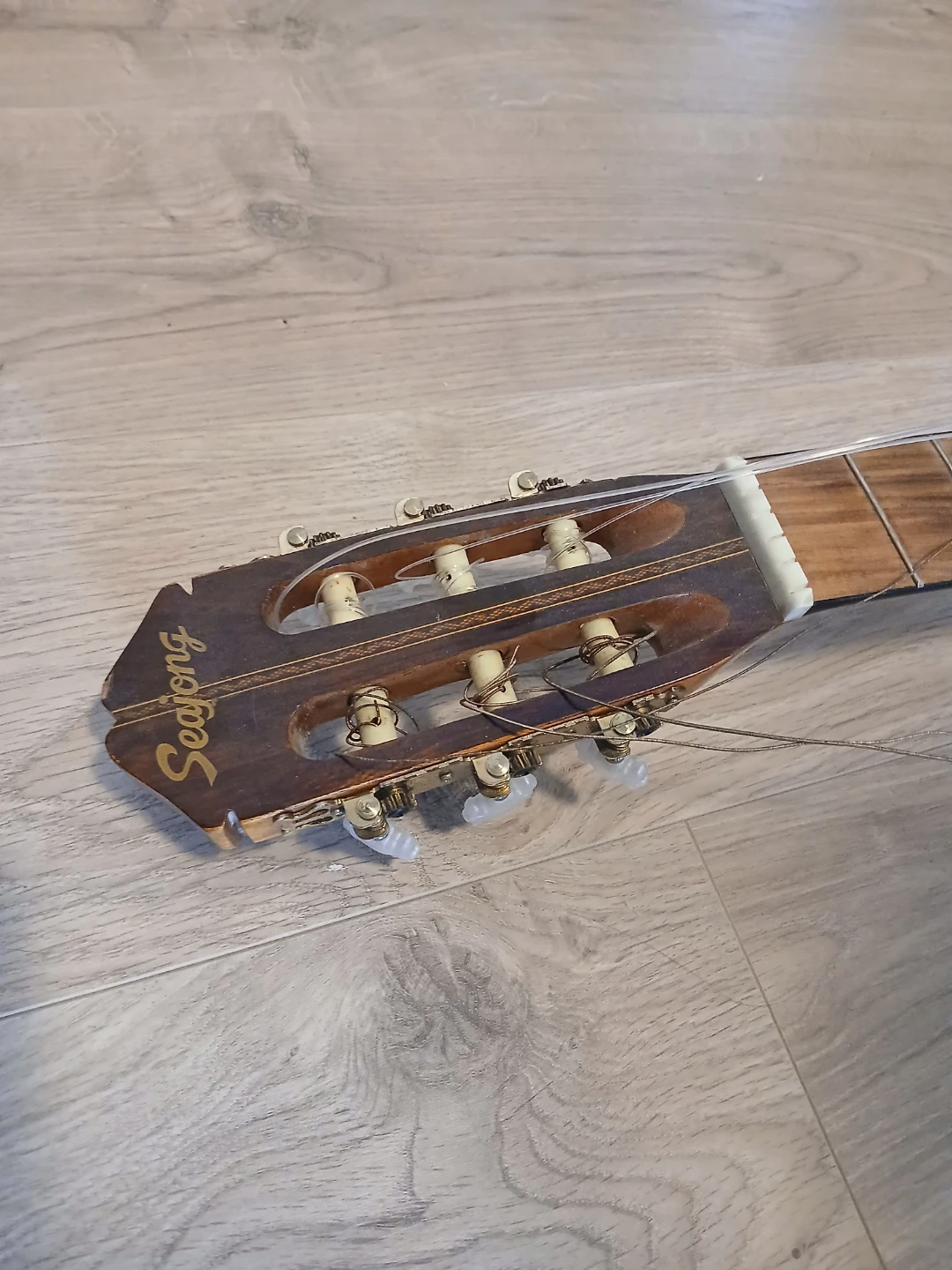 Seagong Classical Guitar - For Parts/Repair - photo 2