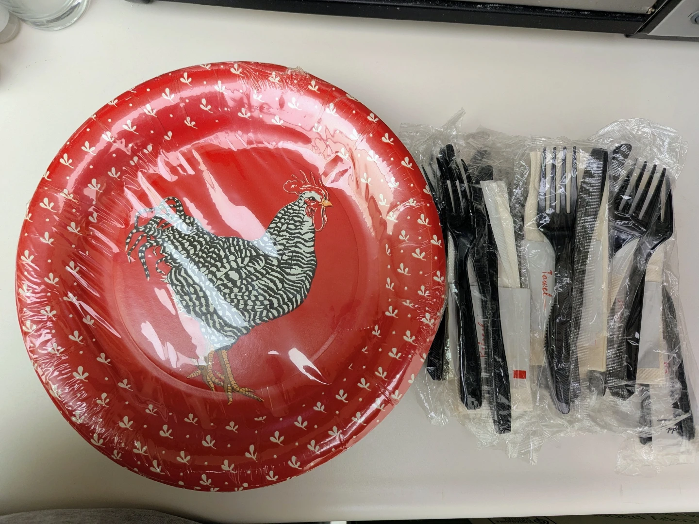Red Rooster Paper Plates + Foam Plates - photo 2