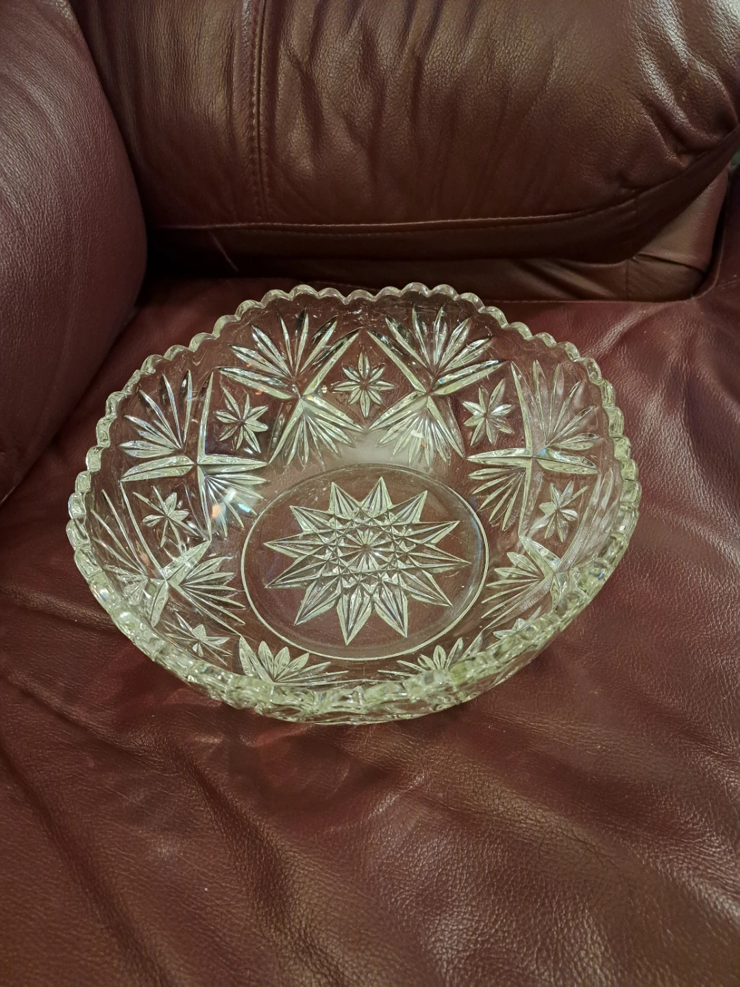 Glass serving bowl