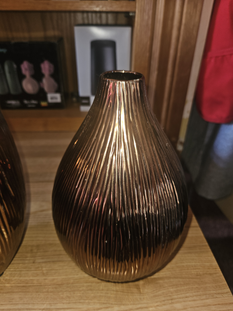 Bronze Ribbed Ceramic Vase - photo 3