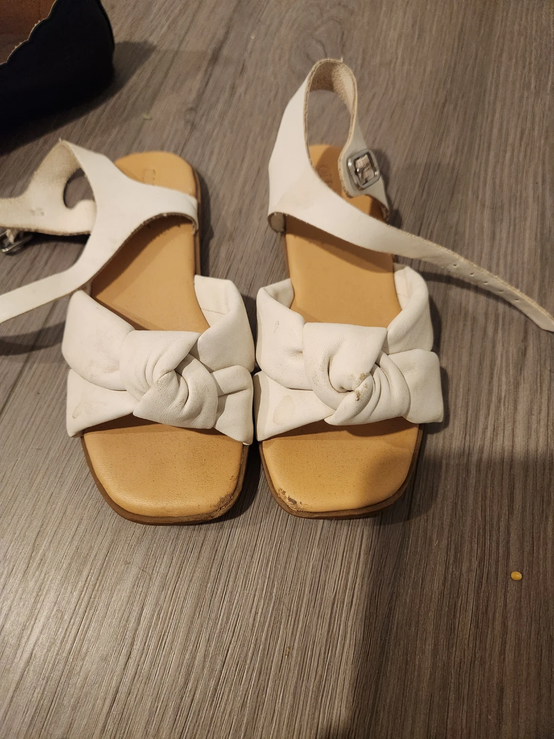Old Navy White Twist Front Sandals - Size 12 - photo 2