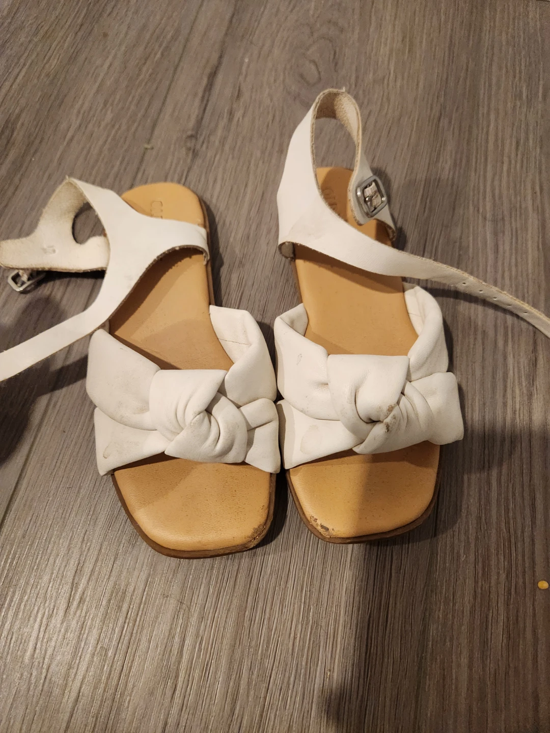 Old Navy White Twist Front Sandals - Size 12 - photo 3