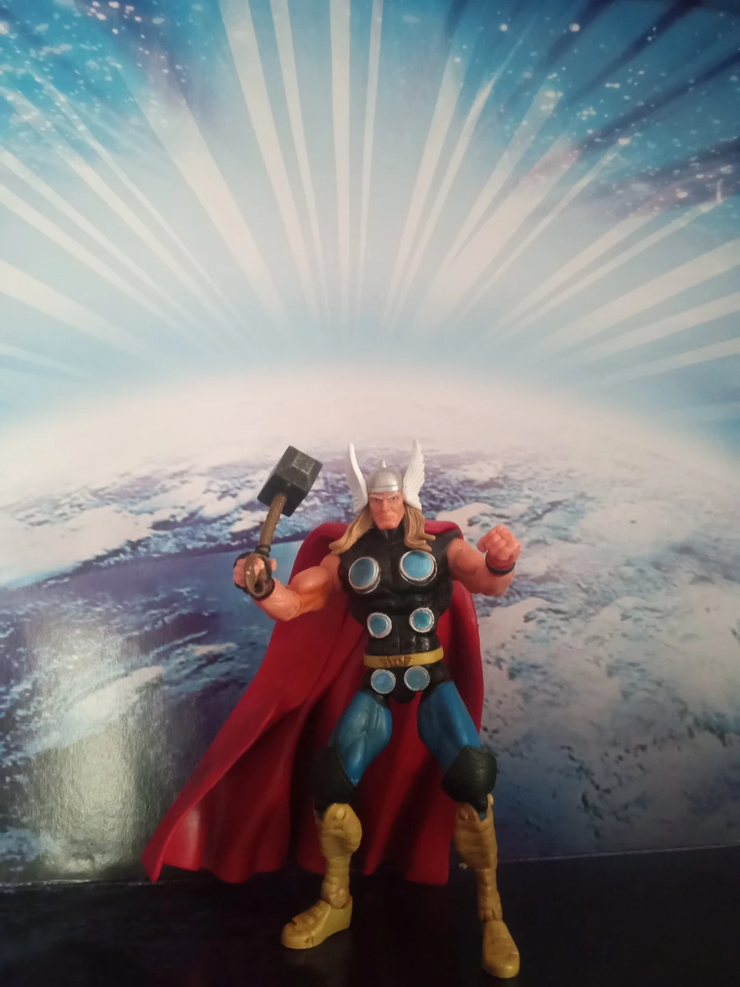 Rare Marvel Thor Action Figure with Mjolnir - photo 3