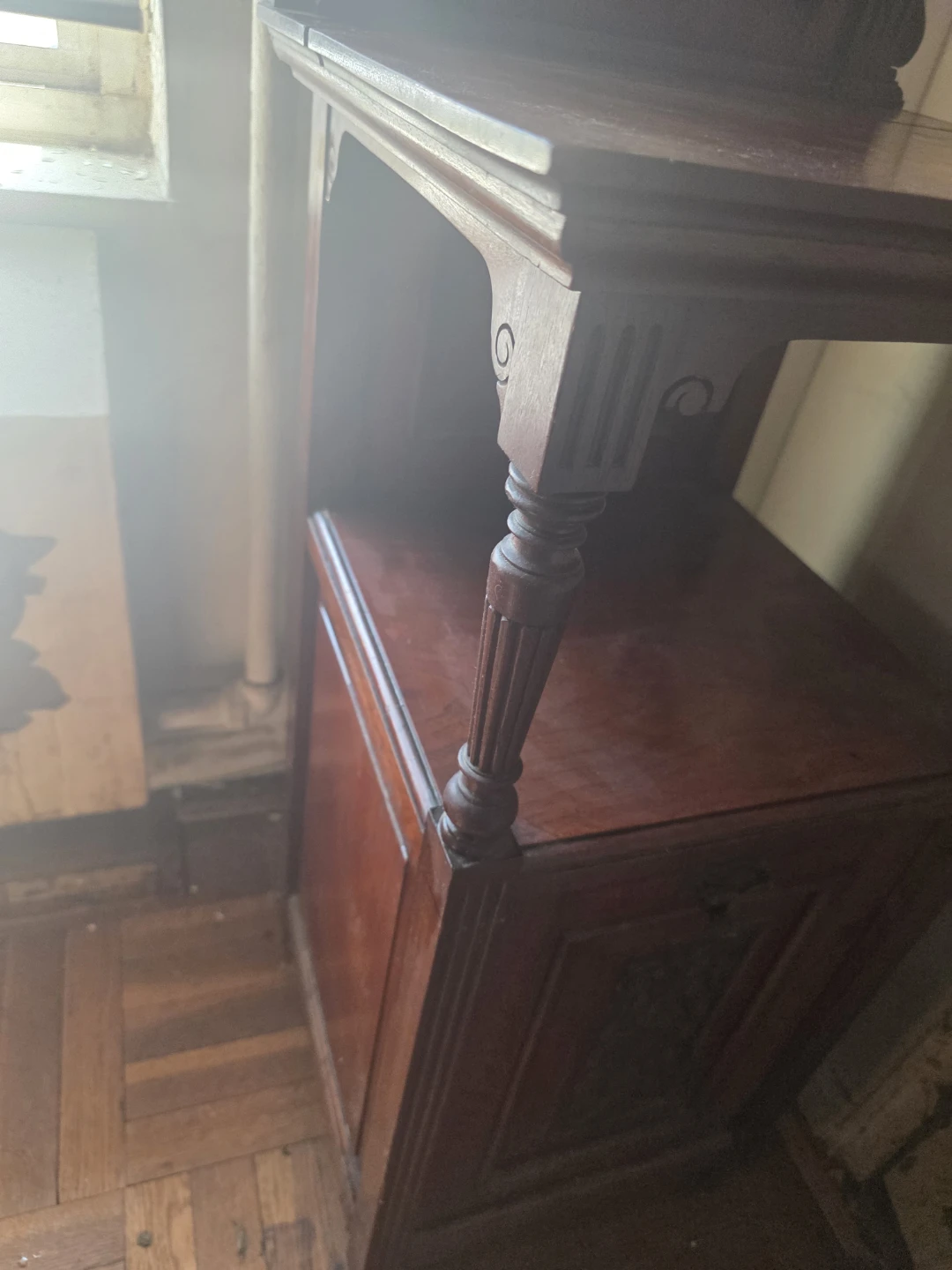 Antique Wooden Vanity Table with Mirror - photo 3