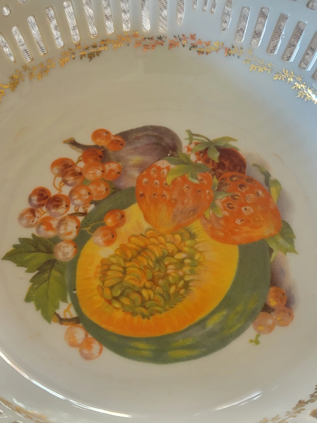1950s German Reticulated Slotted Open Lace Fruit Bowl - photo 2
