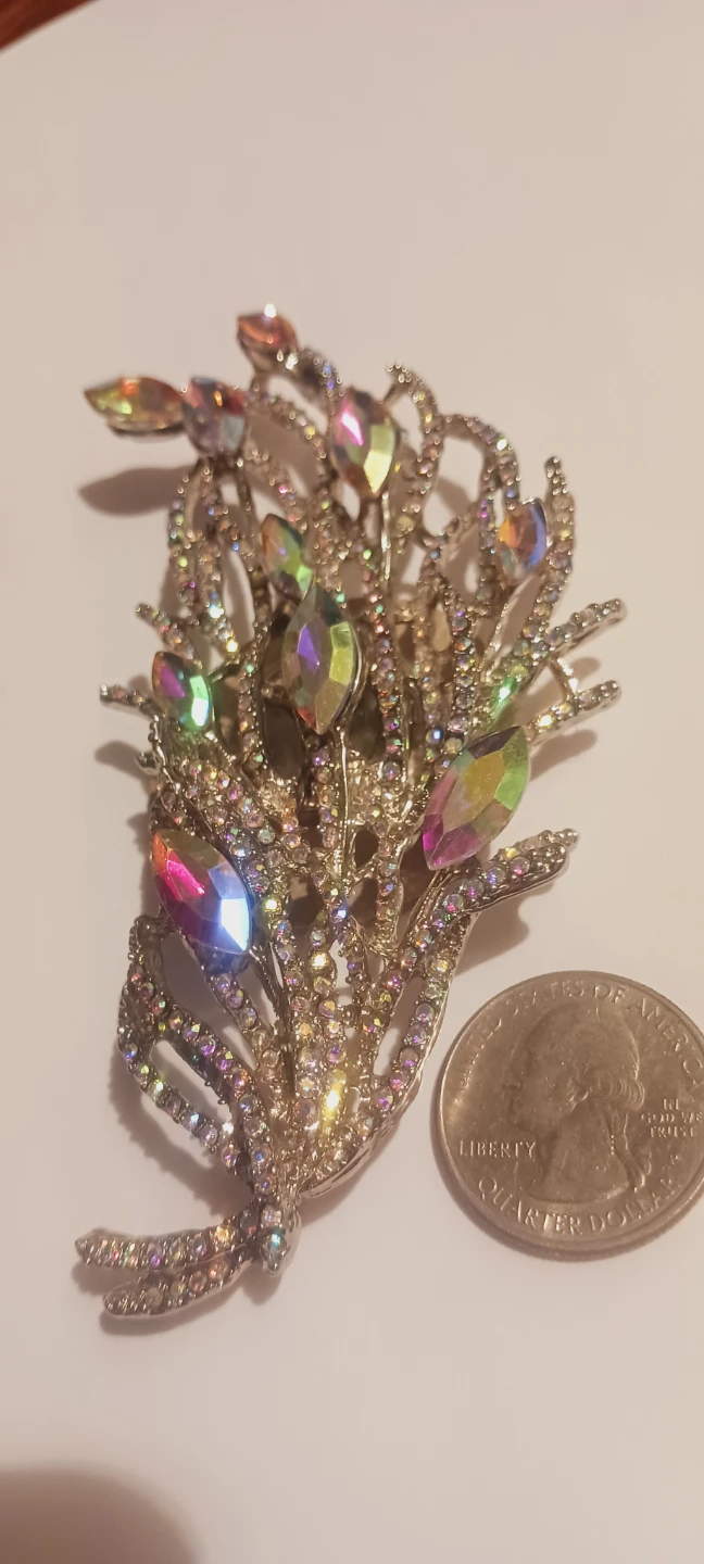 Beautiful Large Sparkling Rhinestone Flower Brooch - photo 5