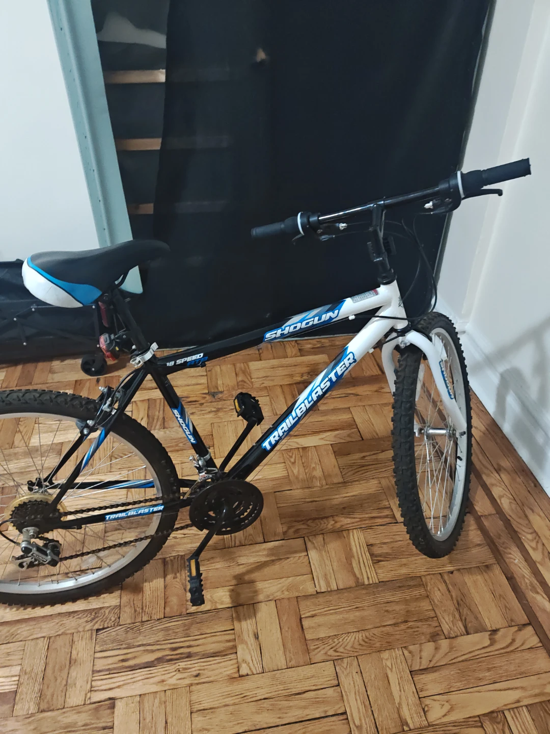 Shogun Trailblaster 18-Speed Mountain Bike