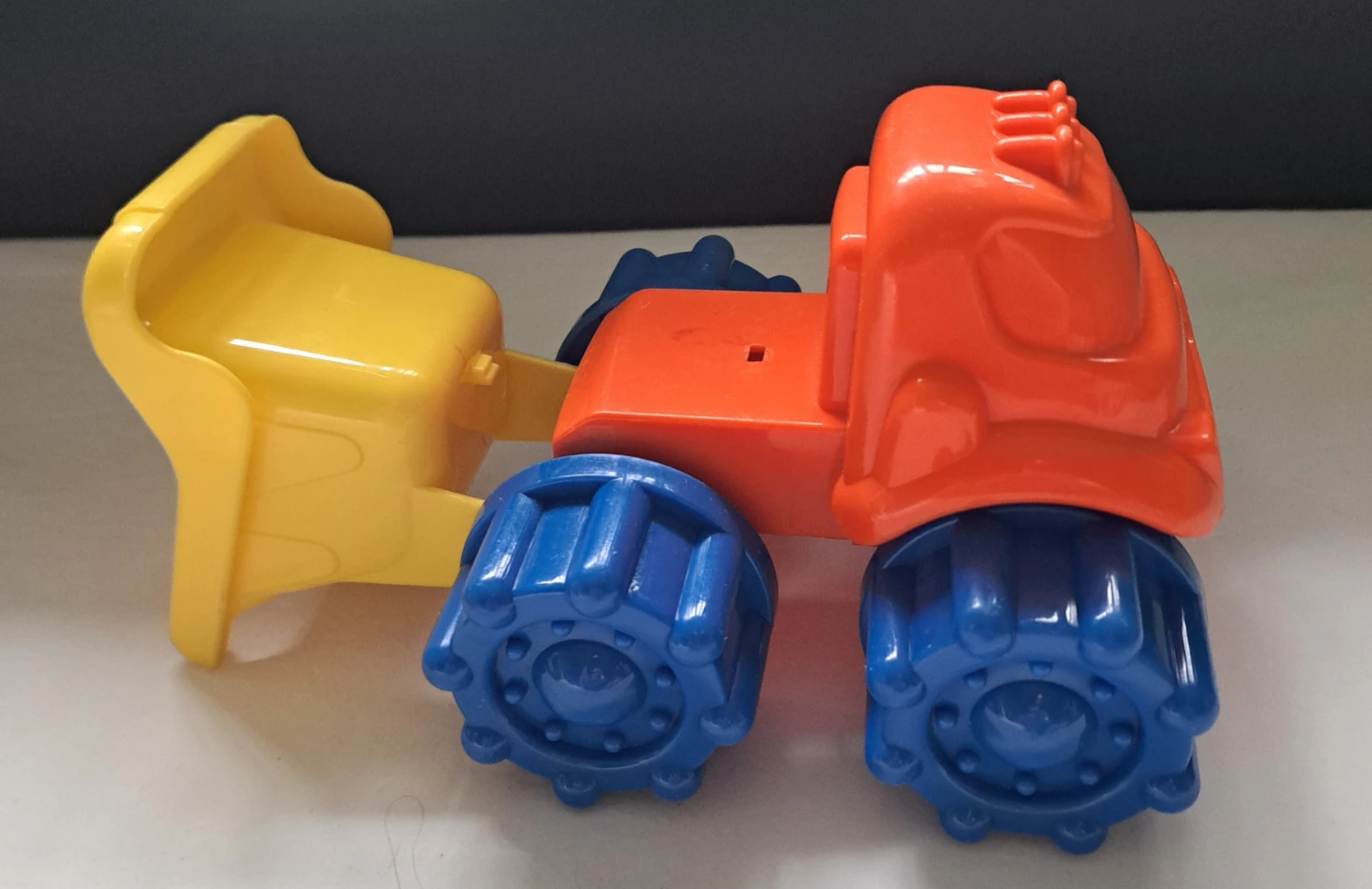 Lot of 4 Toy trucks - photo 2