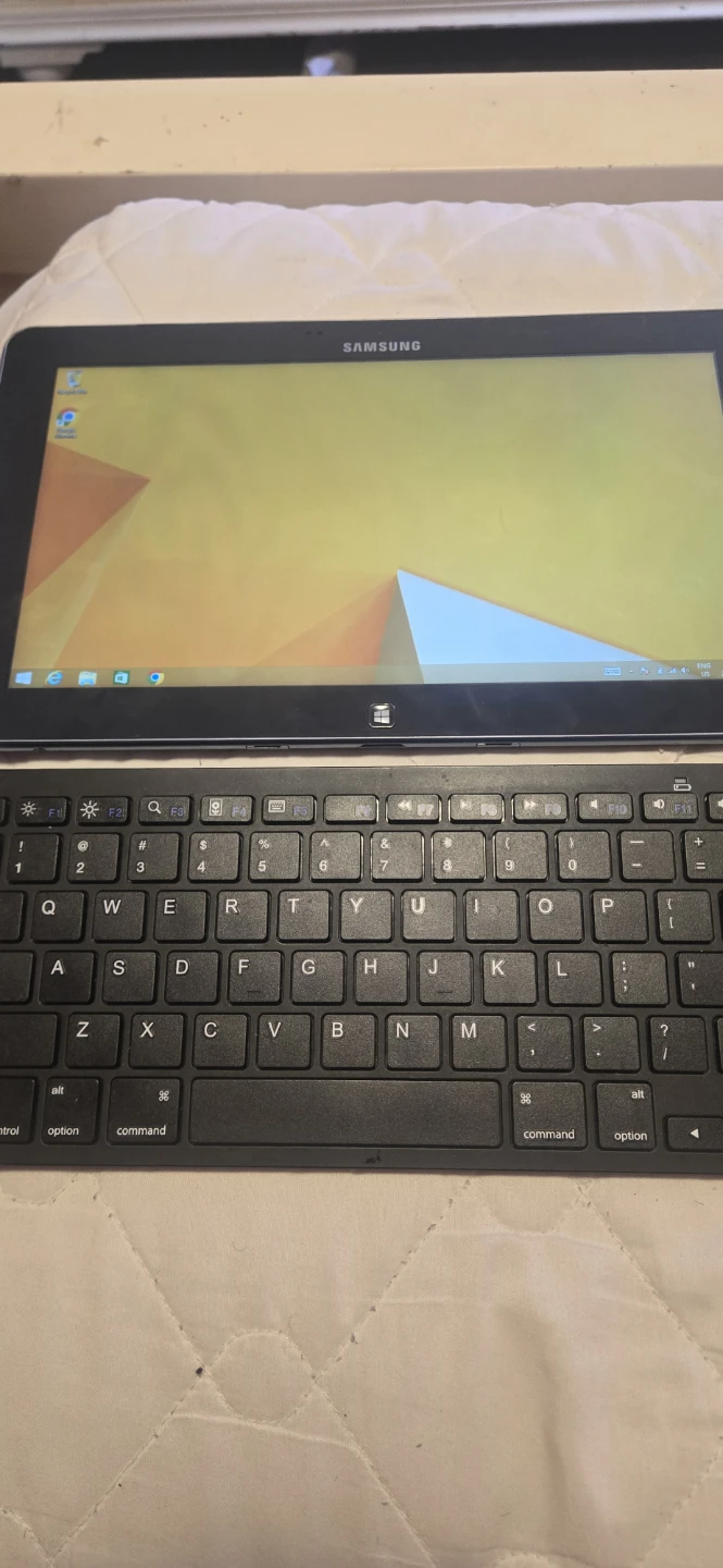 Samsung Tablet with Keyboard