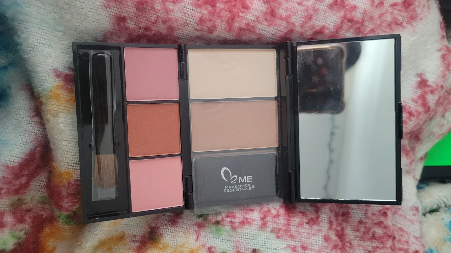 MAKEover ESSENTIALS Beauty Diary Makeup Palette - photo 2