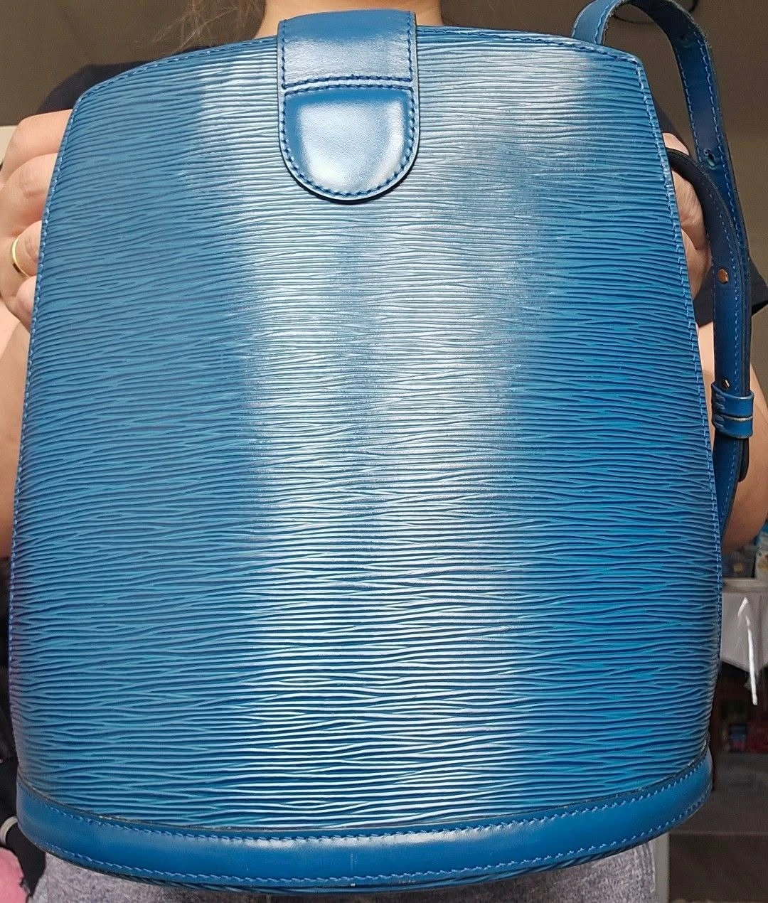 Blue Louis Vuitton Epi Leather Bucket Bag with Wallet - photo 3
