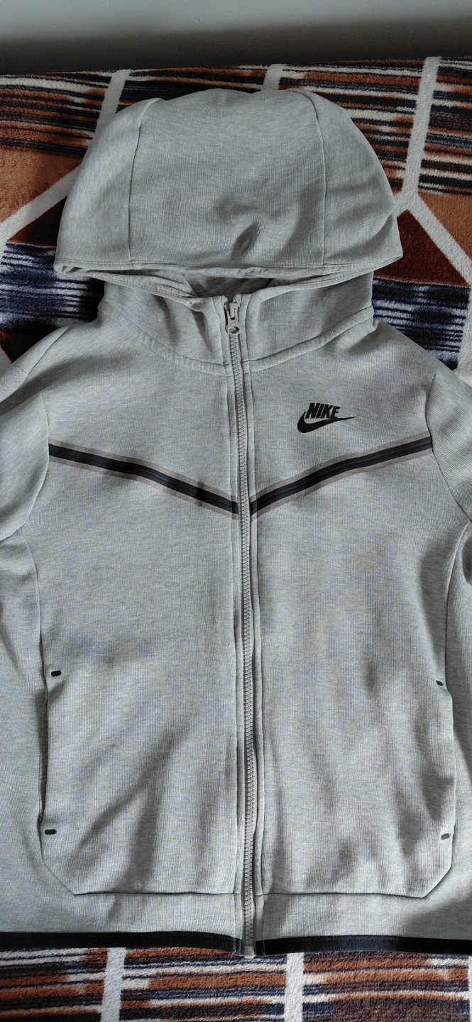 Nike Tech Fleece Grey Zip-Up Hoodie