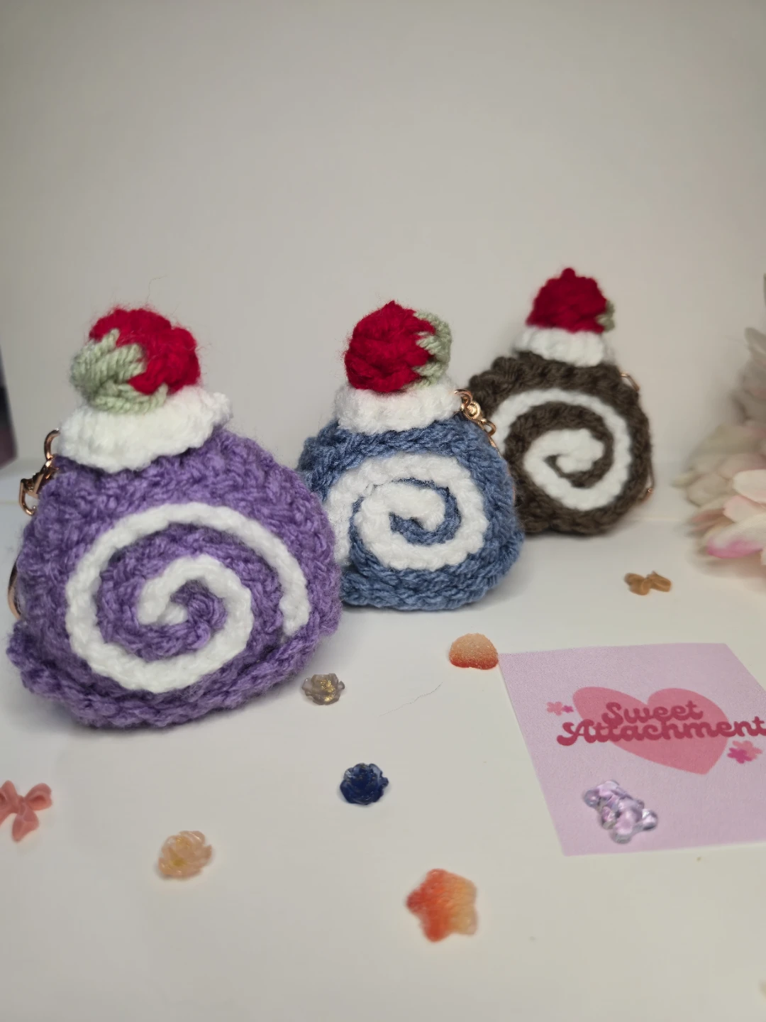 Keychain (crochet cake roll) - photo 2