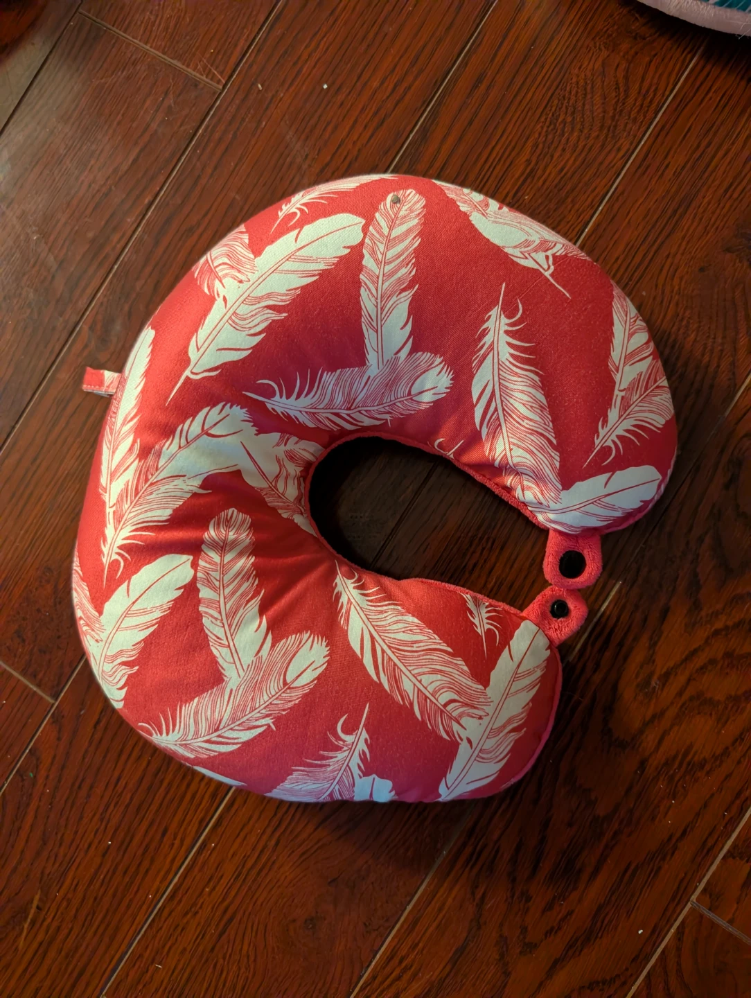Red Feather Print Travel Neck Pillow