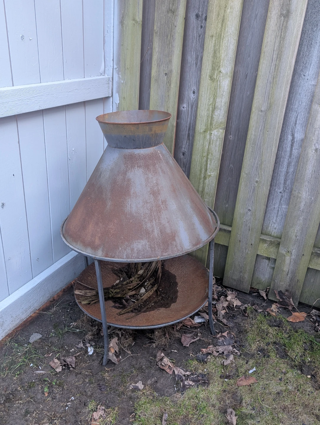 Rustic Metal Fire Pit