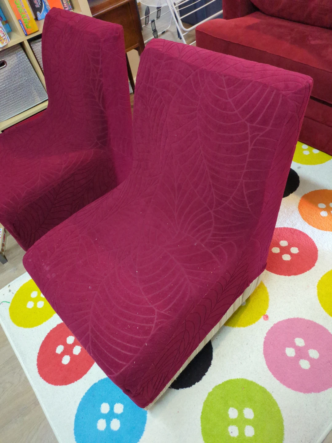 2x Maroon Dining Chairs with Web Pattern🌱