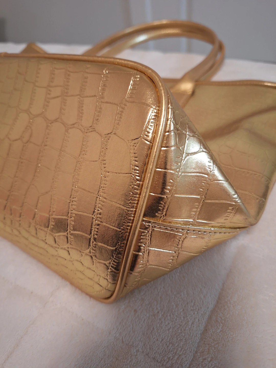 Fornarina Gold Crocodile Embossed Tote Bag - photo 4