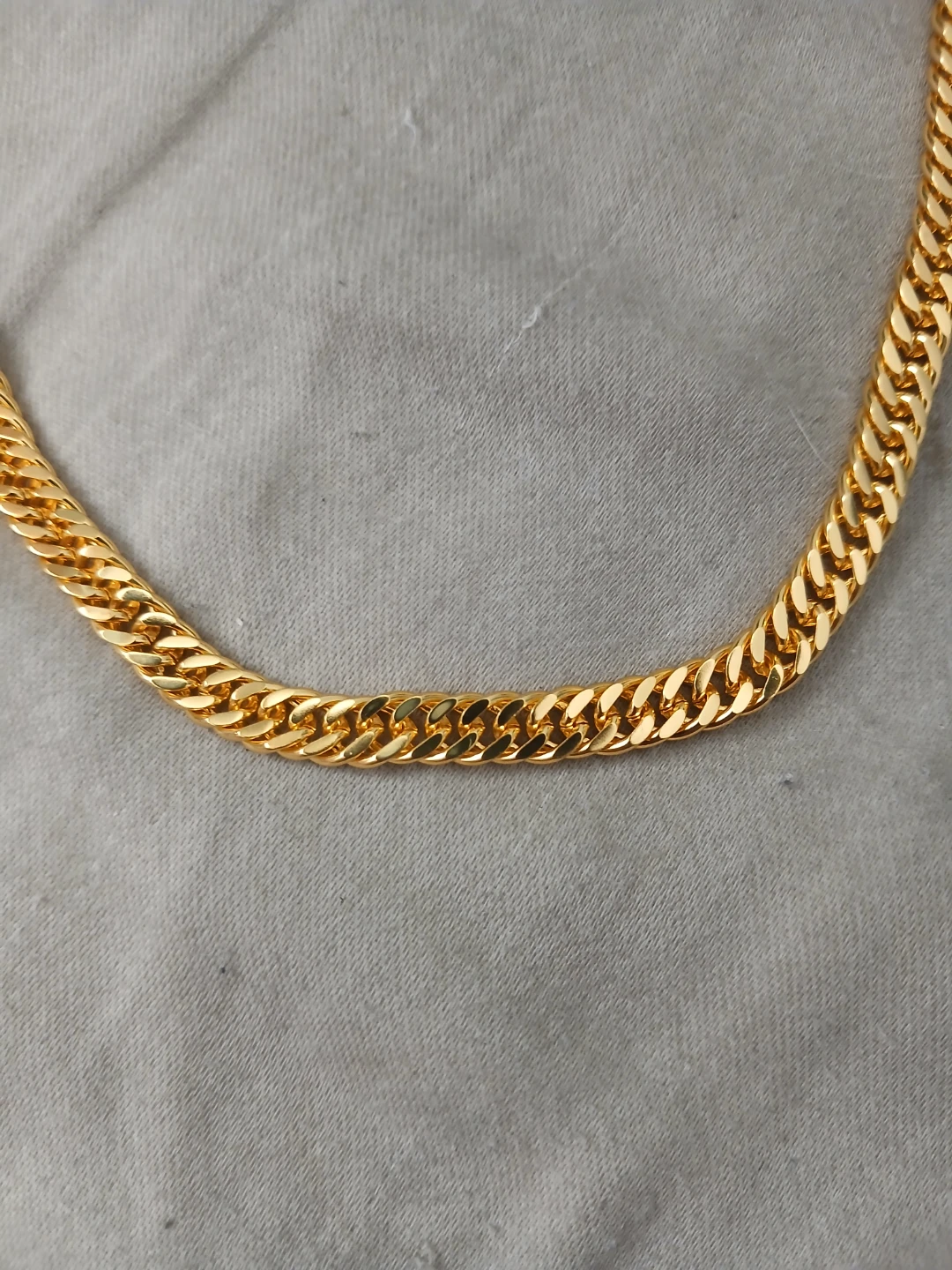 18K Gold Plated Copper Bold Cuban Chain Link Necklace - photo 3