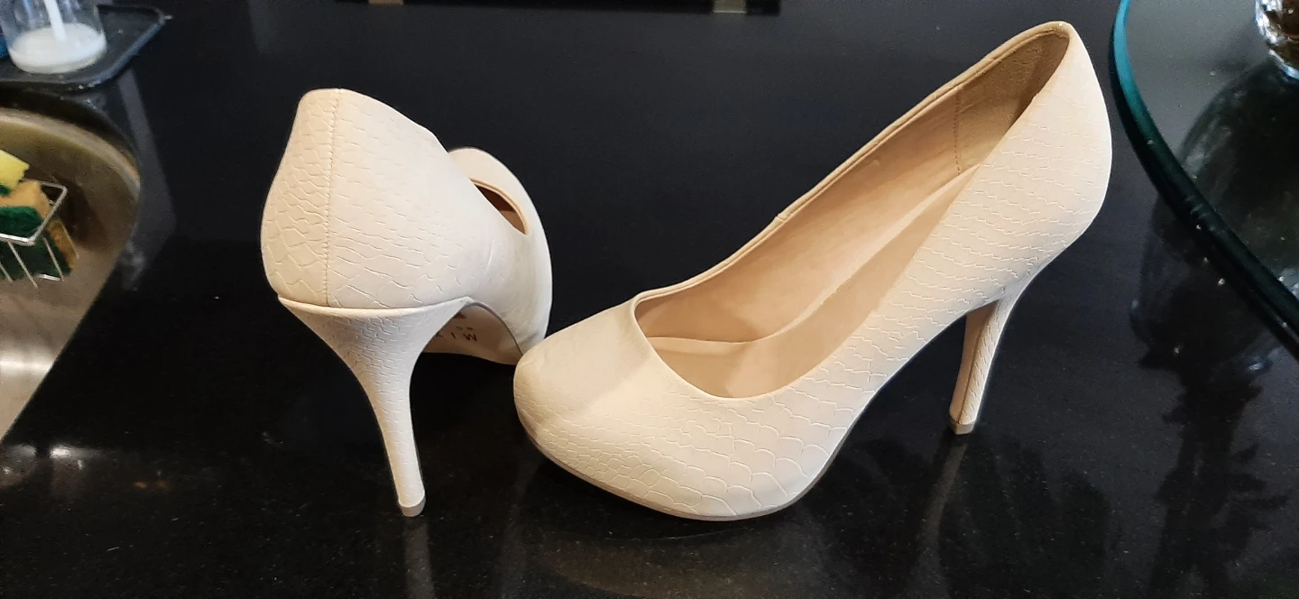MIX. No. 6 Beige Heels - Size 8B