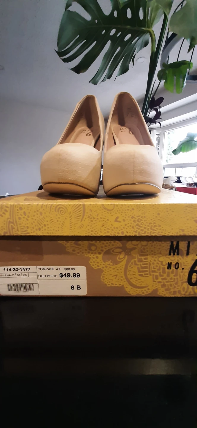 MIX. No. 6 Beige Heels - Size 8B - photo 3