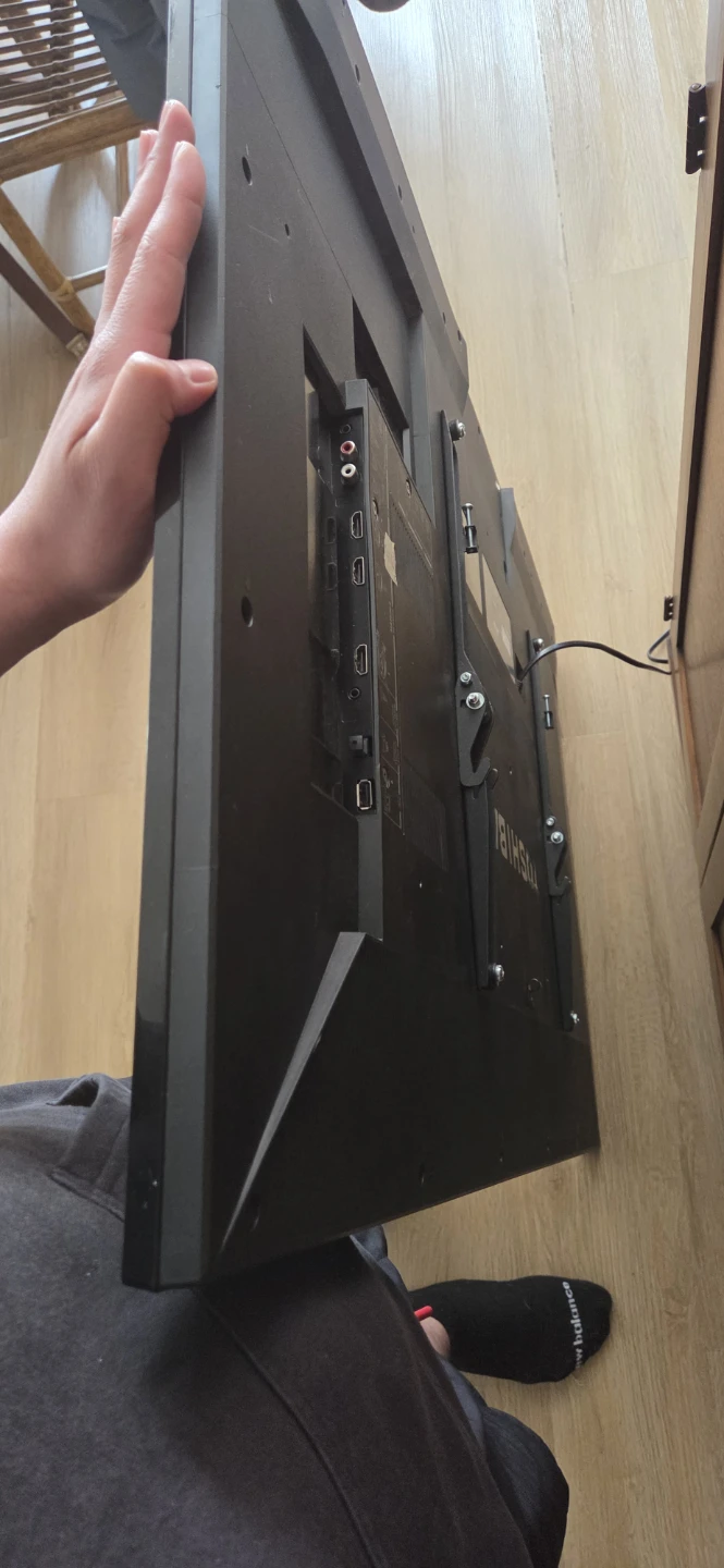 Toshiba 45" Flat Screen TV - photo 2