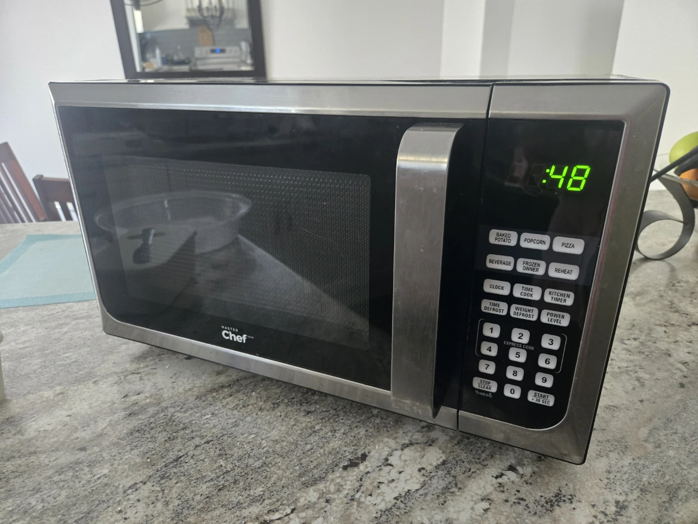 Magic Chef Microwave Oven