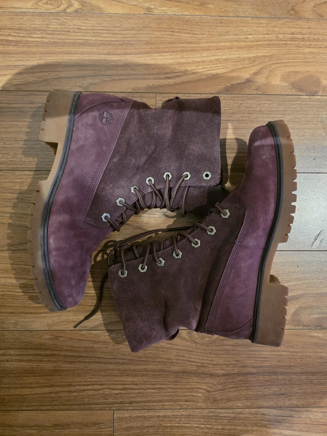 Timberland Women's Burgundy Suede Winter Boots size 8