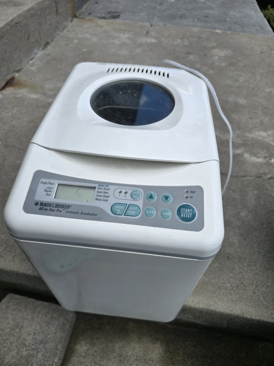 BLACK+DECKER All-in-One Automatic Breadmaker
