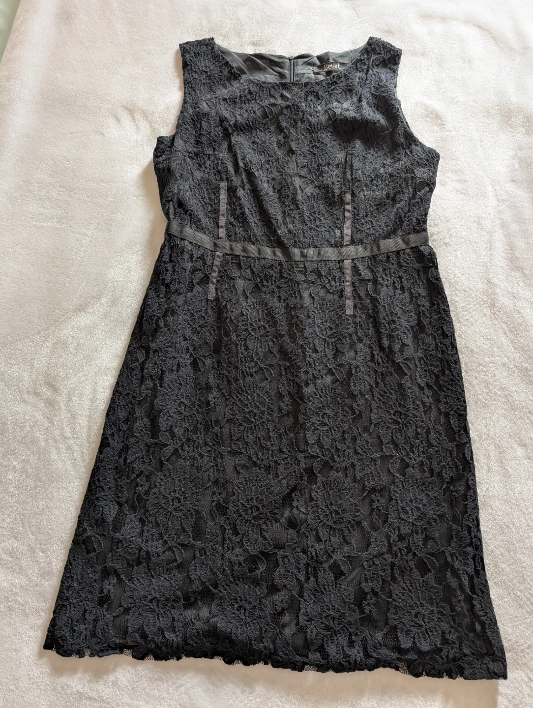 Black Lace Sleeveless Dress