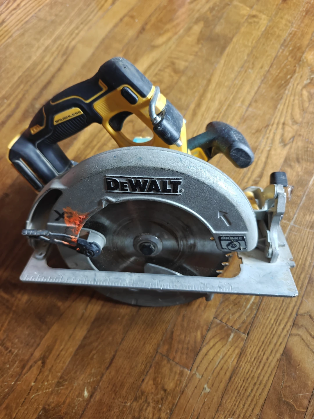 DEWALT Cordless Circular Saw