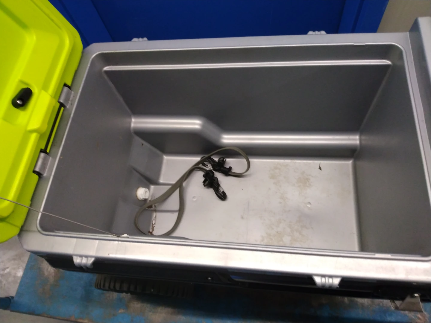 Igloo Rolling Cooler - photo 3