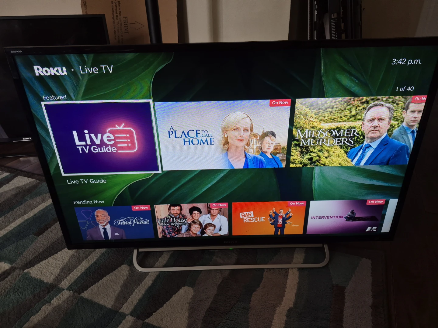 Sony BRAVIA Roku TV 40" - photo 2