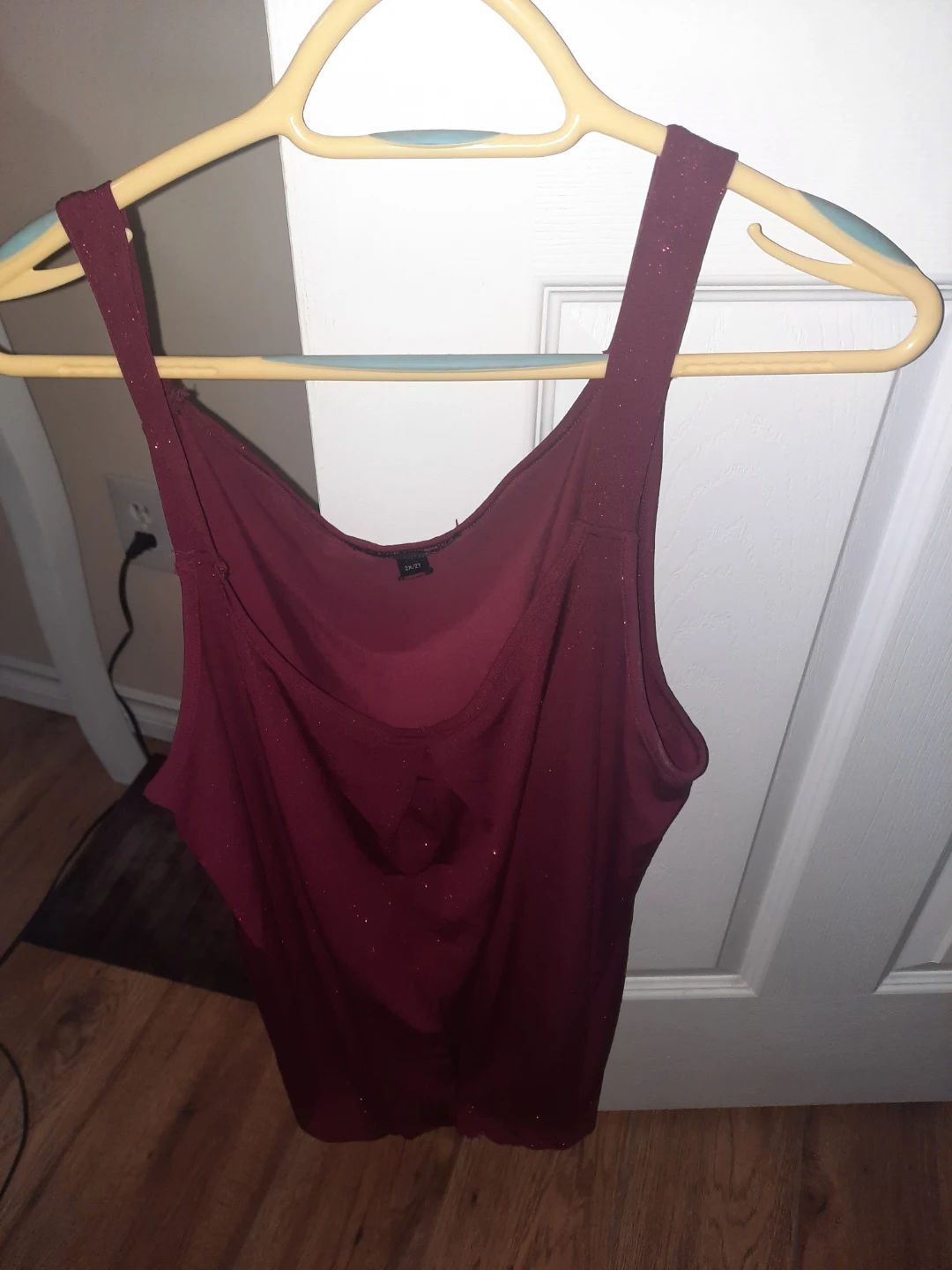 Maroon Sparkle Tank Top pick up in st.albert - photo 2
