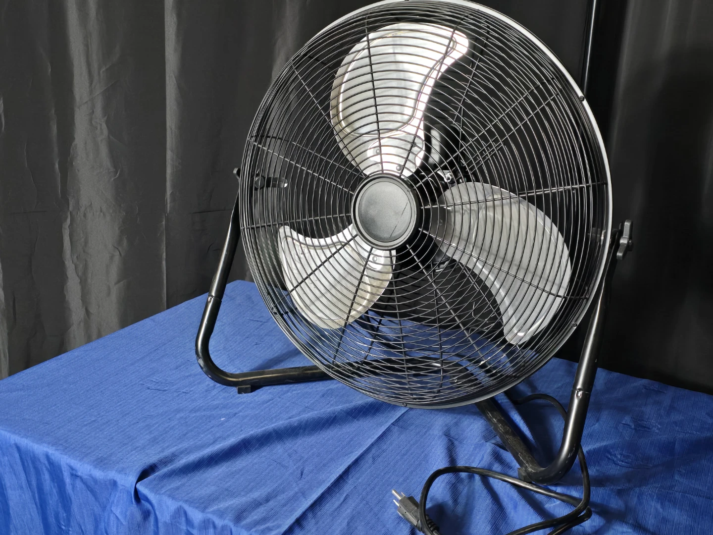 Black Floor Fan - photo 2