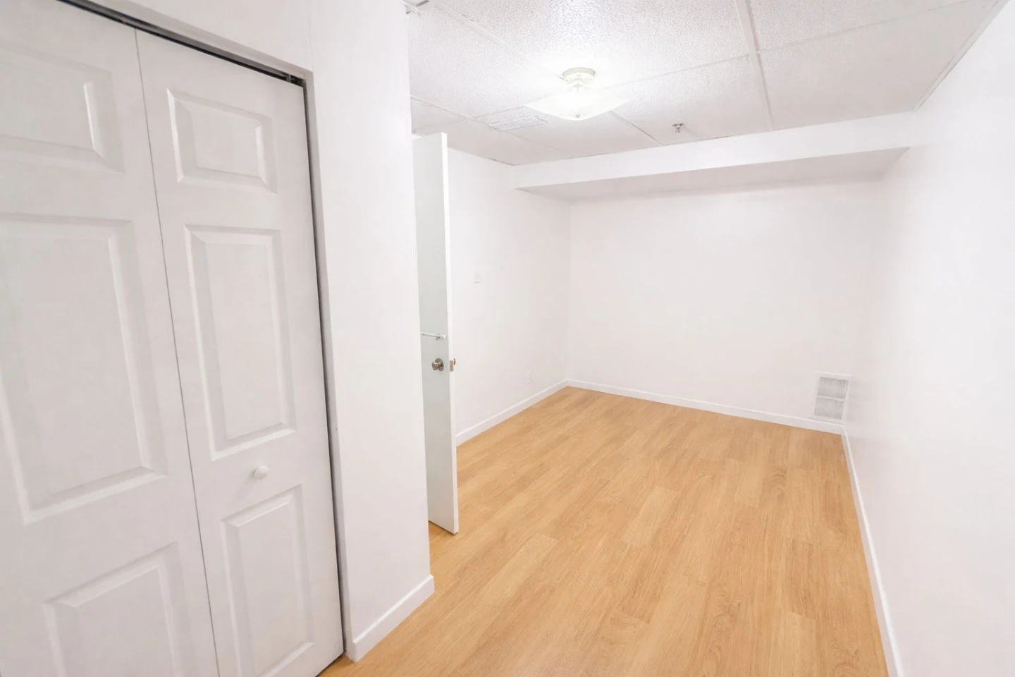 2 Bed 1 Bath | Central Bradford Rent 🏠 - photo 4
