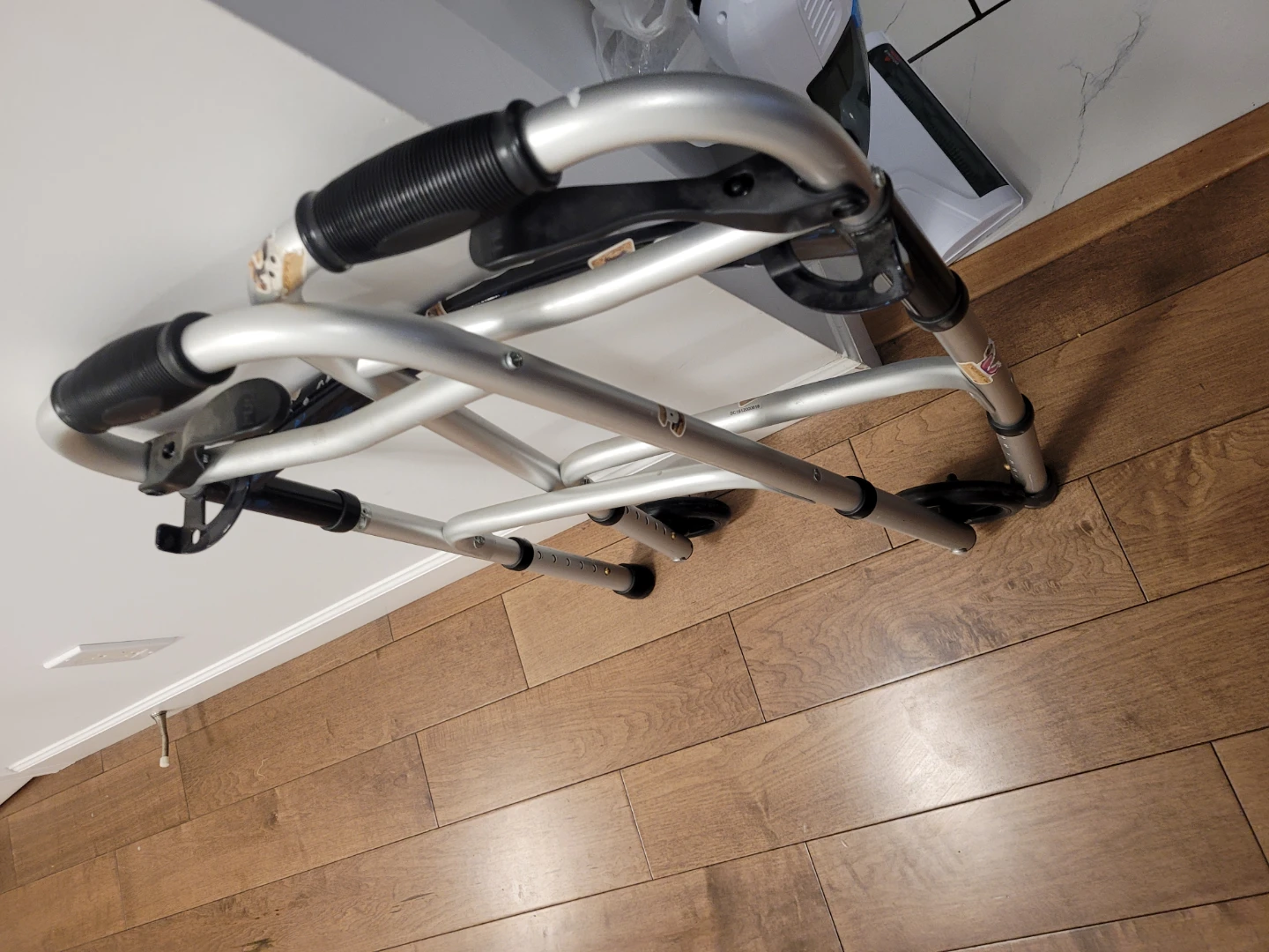 QUALITY LIGHT WEIGHT TWO WHEEL WALKER - photo 3