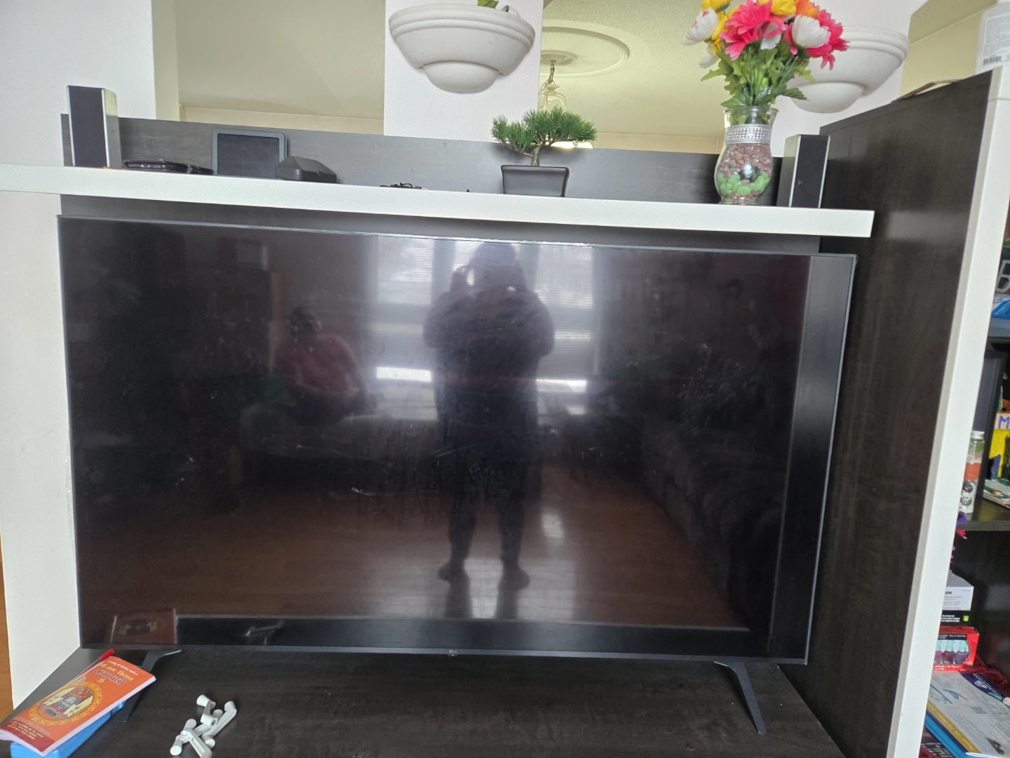 LG Smart TV 65 inch with box